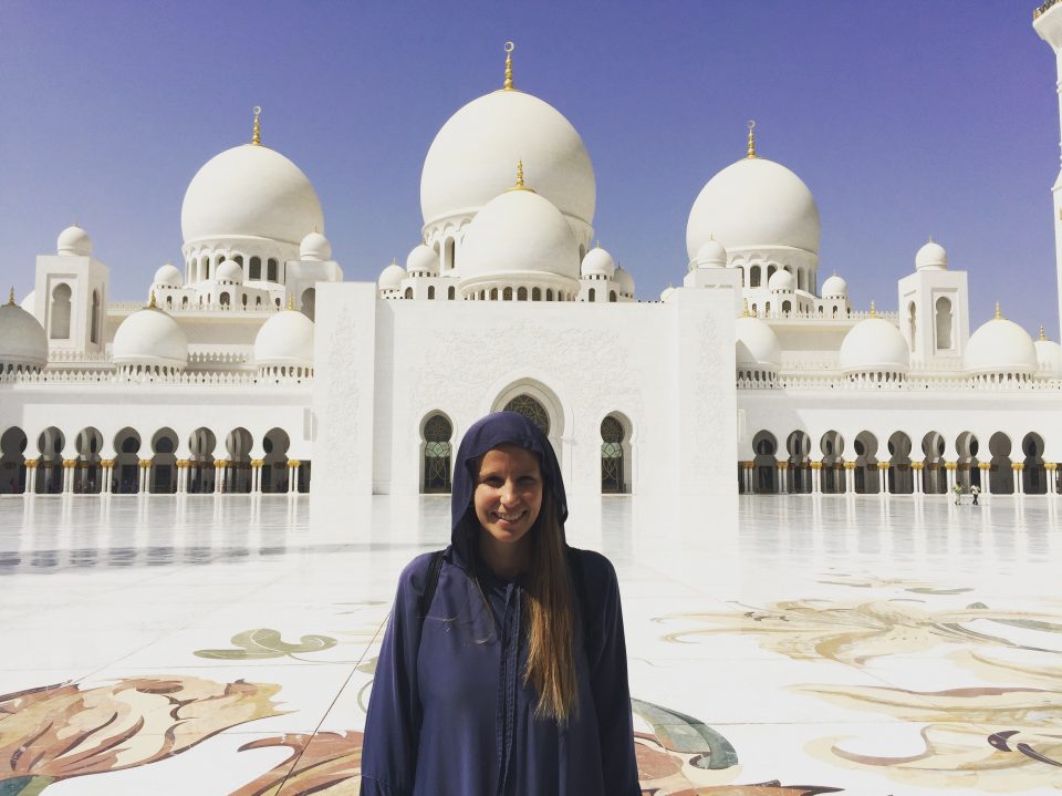Viajar sola a Abu Dhabi