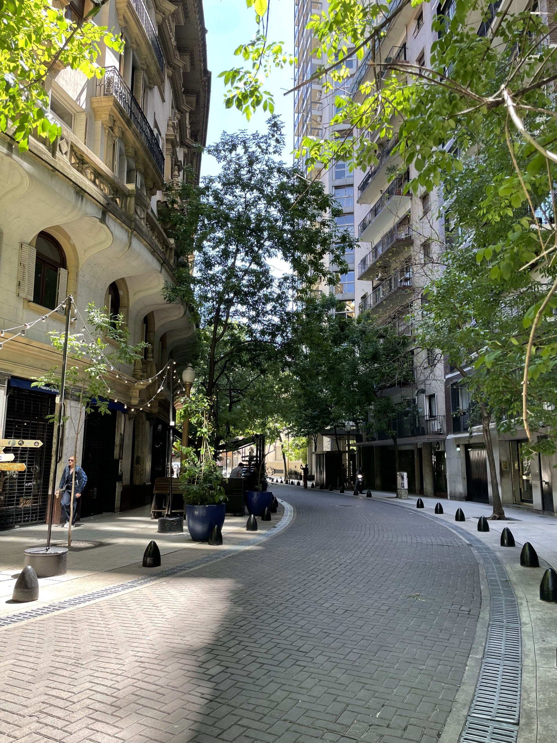 La calle Arroyo, Recoleta-Retiro