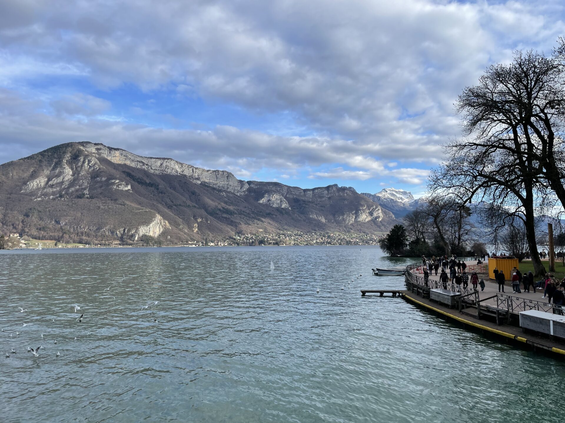 Paseo por el Lago de Annecy