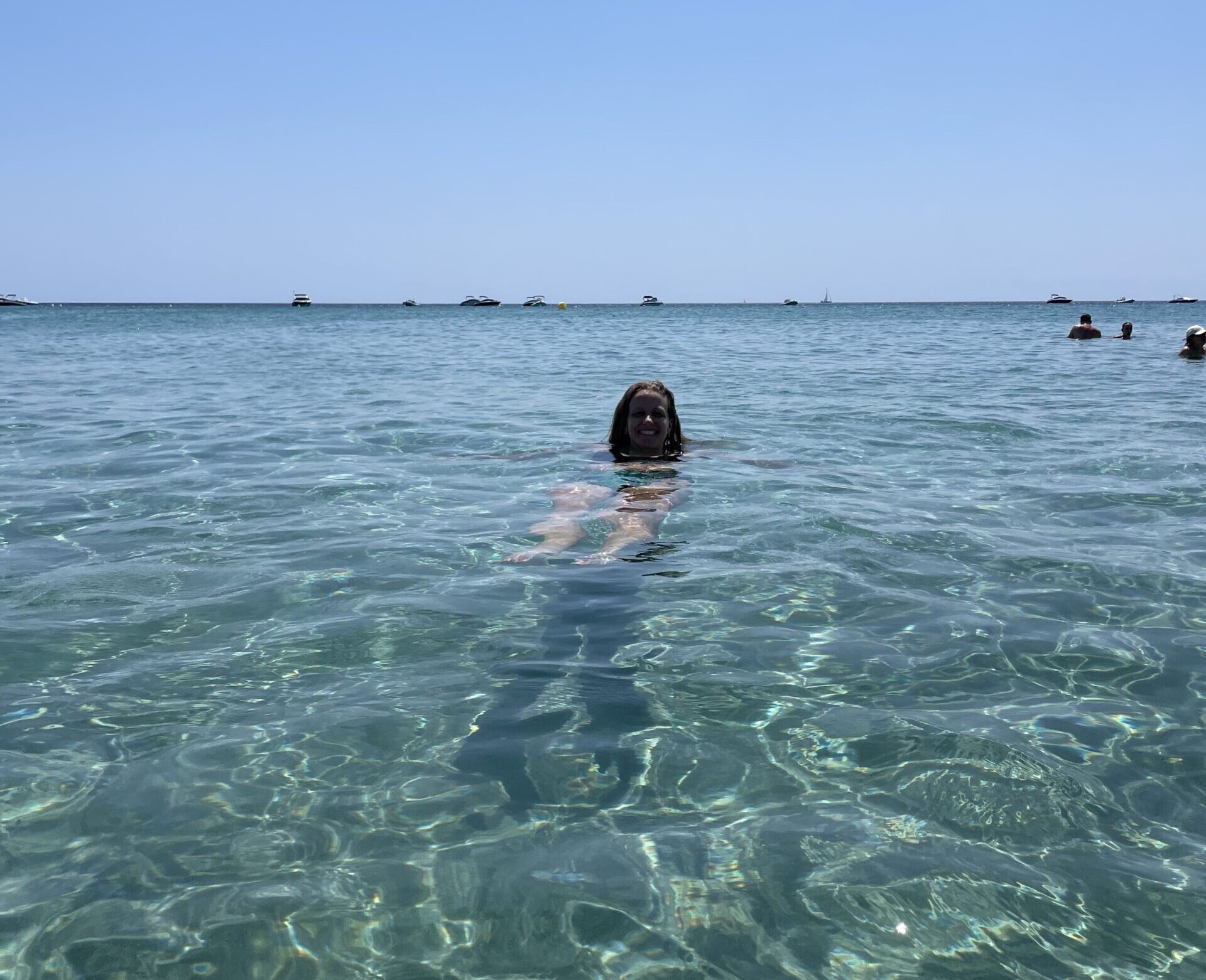 Nadando en la Platja de Sant Tomàs